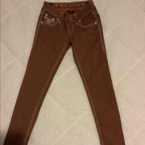 Adorable Brown lightweight material for these Rock Revival Jeans inseam 28 - Picture 2 of 4